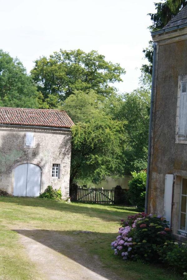 Domaine De La Borliere Villa Fenioux  Luaran gambar